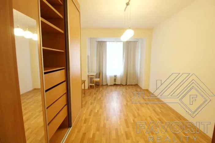 Prodej bytu 2+kk, Praha - Karlín, Křižíkova, 49 m2