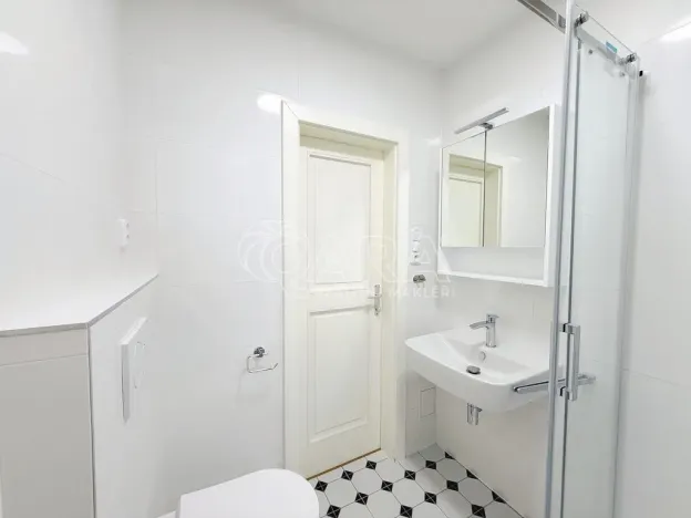 Pronájem bytu 1+kk, Praha - Dejvice, Kafkova, 39 m2