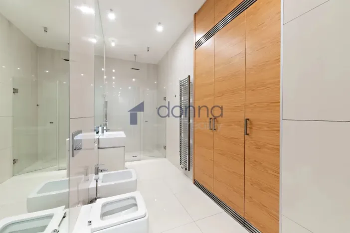 Pronájem bytu 5+kk, Praha, Laubova, 184 m2