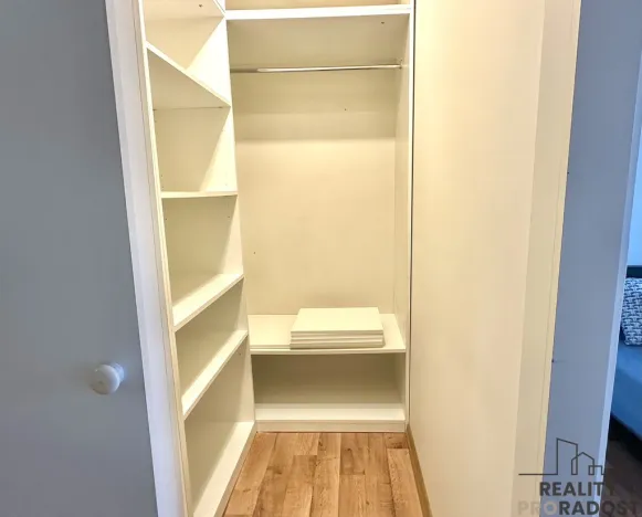 Pronájem bytu 2+kk, Ostrava - Mariánské Hory, Mojmírovců, 53 m2