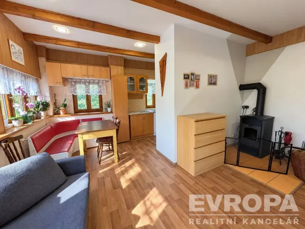 Prodej rodinného domu, Čerňovice, 76 m2