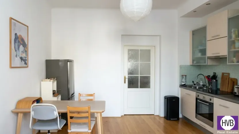 Pronájem bytu 2+kk, Praha, Lucemburská, 47 m2