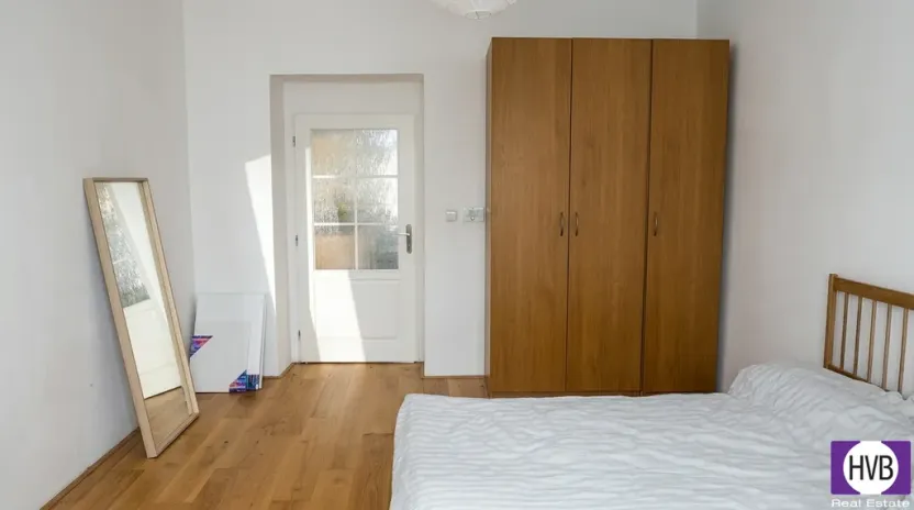 Pronájem bytu 2+kk, Praha, Lucemburská, 47 m2