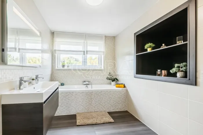 Prodej rodinného domu, Hřebeč, Opletalova, 104 m2