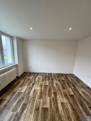 Pronájem bytu 2+1, Jirkov, Ervěnická, 51 m2