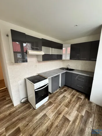 Pronájem bytu 2+1, Jirkov, Ervěnická, 51 m2