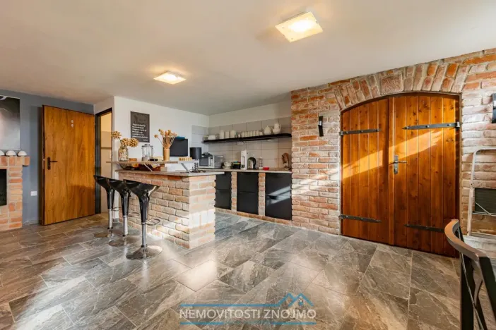 Prodej ubytování, Znojmo - Popice, 360 m2