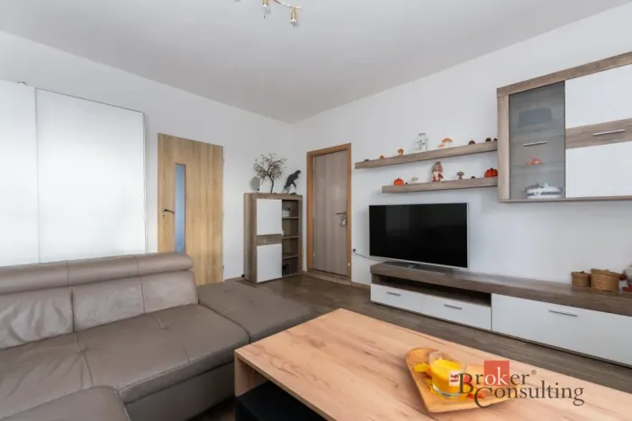 Prodej bytu 1+1, Zabrušany - Všechlapy, 42 m2