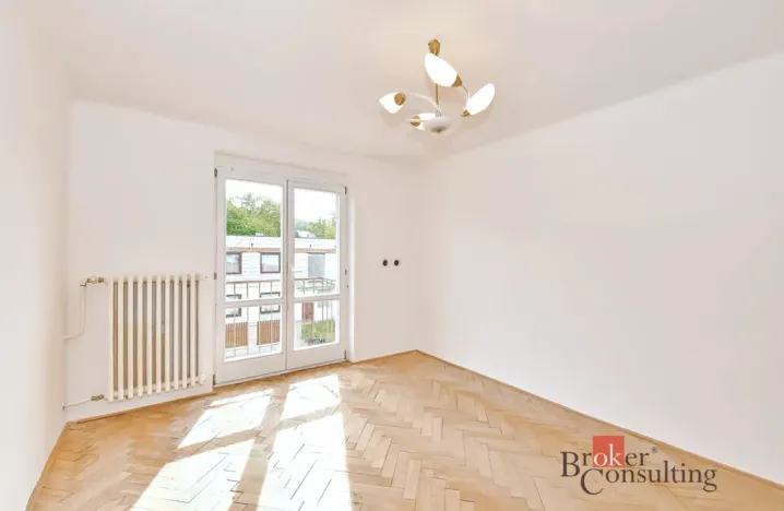 Prodej bytu 2+1, Praha - Komořany, Krupná, 47 m2