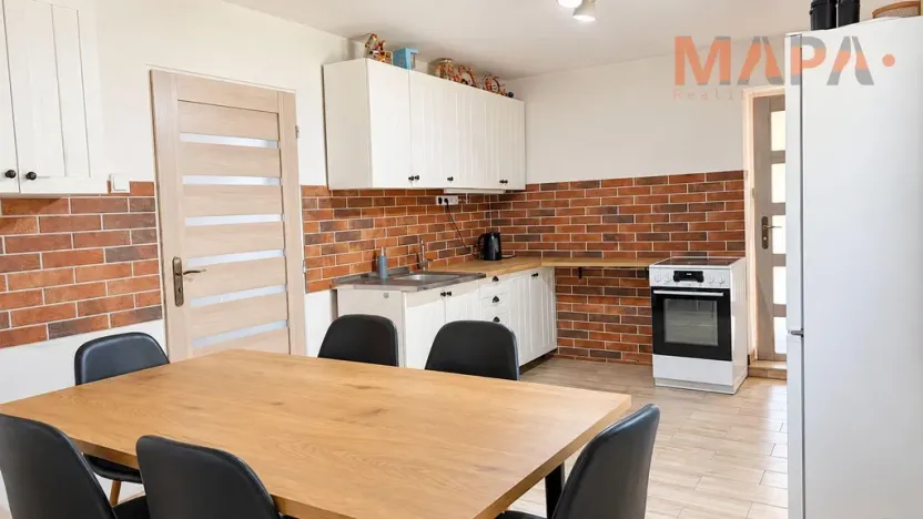 Prodej rodinného domu, Pesvice, 130 m2