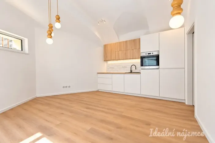 Pronájem bytu 2+kk, Brno - Trnitá, Špitálka, 38 m2