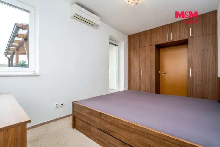 Prodej bytu 2+kk, Praha - Kyje, Sicherova, 64 m2
