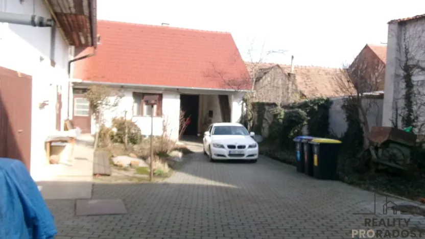 Pronájem výrobních prostor, Střelice, 120 m2