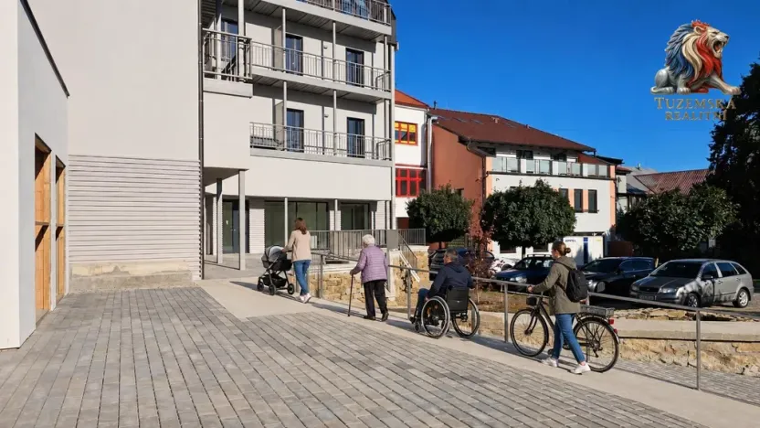 Prodej bytu 1+kk, Bystřice nad Pernštejnem, Masarykovo náměstí, 40 m2