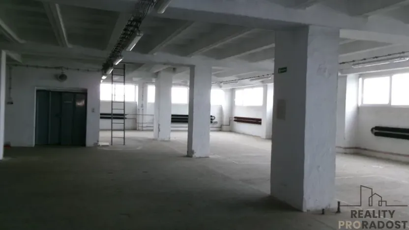 Pronájem skladu, Brno - Štýřice, 800 m2
