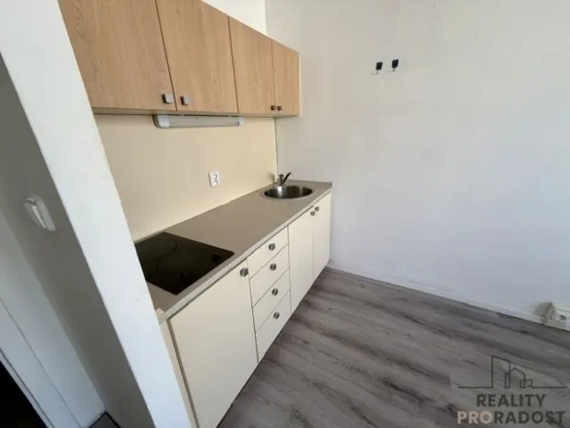 Pronájem bytu 1+kk, Hodonín, Pančava, 17 m2