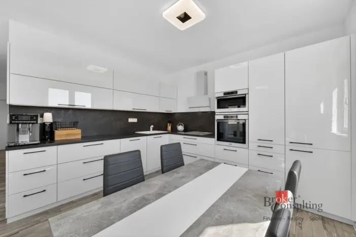 Prodej bytu 4+kk, Vochov, 80 m2