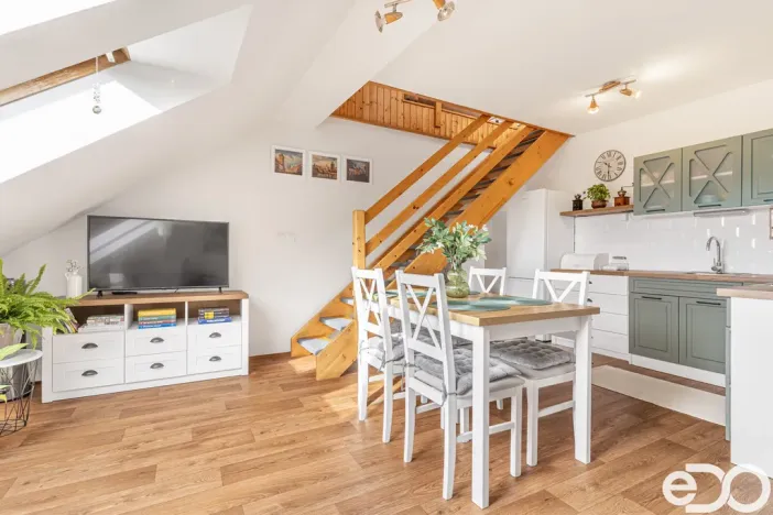 Prodej bytu 2+kk, Neveklov, Pod Radnicí, 56 m2