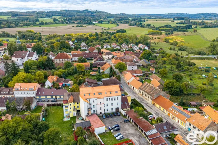 Prodej bytu 2+kk, Neveklov, Pod Radnicí, 56 m2
