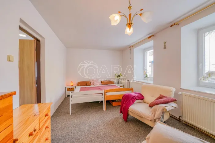 Prodej rodinného domu, Jinín, 245 m2