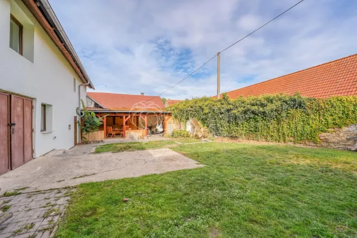 Prodej rodinného domu, Jinín, 245 m2