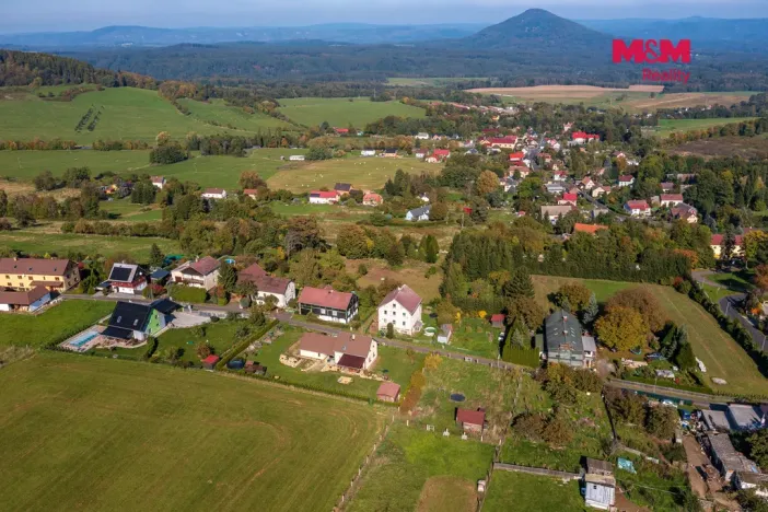 Prodej pozemku pro bydlení, Huntířov, 2573 m2