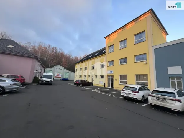 Pronájem kanceláře, Karlovy Vary - Dvory, Chebská, 14 m2