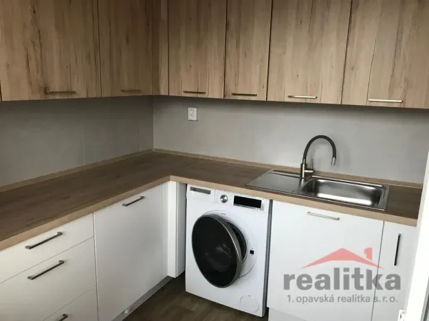 Pronájem bytu 3+1, Opava, Haškova, 58 m2