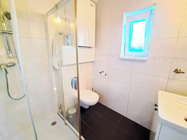 Pronájem kanceláře, Zlín, Pod Vodojemem, 180 m2