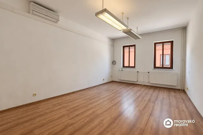 Pronájem obchodního prostoru, Ivančice, Jana Schwarze, 100 m2