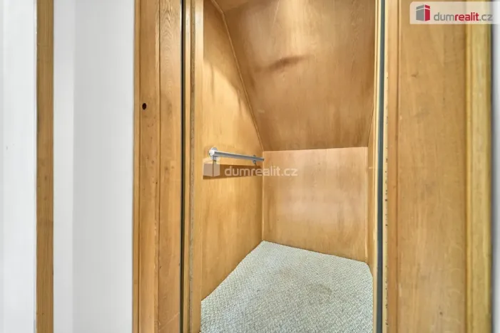 Prodej rodinného domu, Okounov - Oslovice, 630 m2