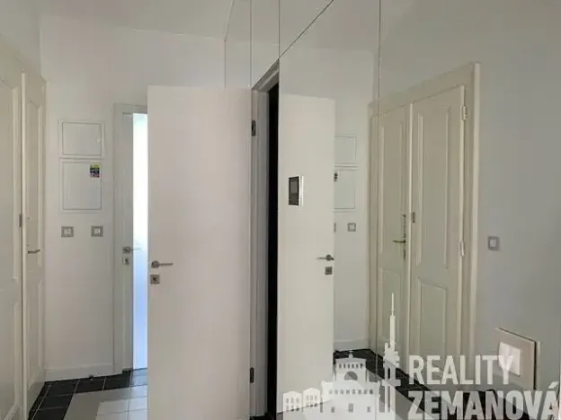 Pronájem bytu 2+kk, Praha - Žižkov, Bořivojova, 54 m2