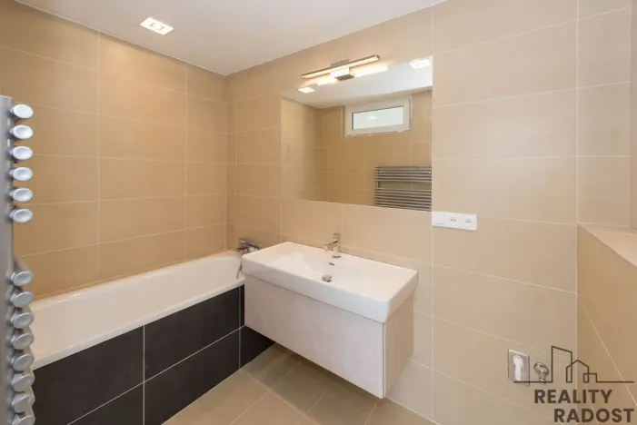 Prodej bytu 1+kk, Valtice, Zámecká, 20 m2