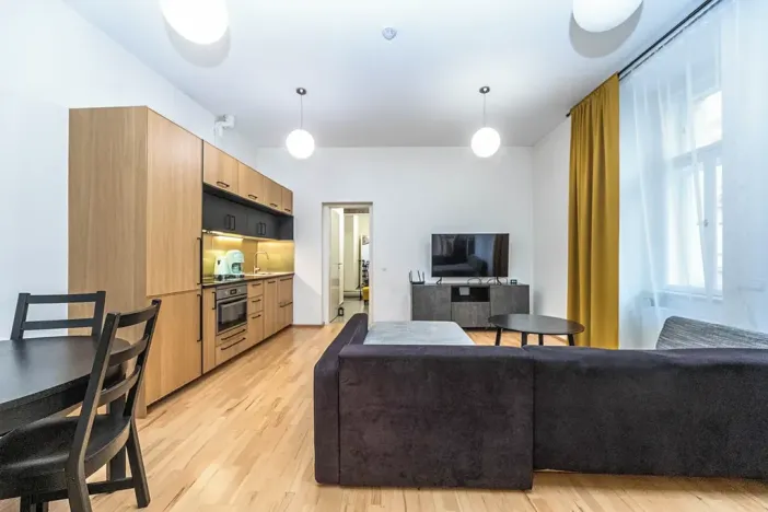 Pronájem bytu 2+kk, Praha, Tyršova, 56 m2