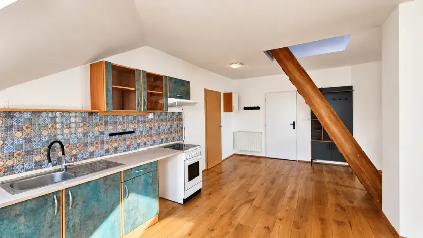 Pronájem bytu 2+kk, Třebotov, Hlavní, 80 m2