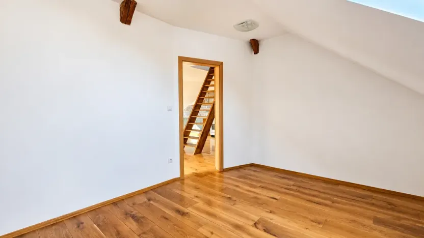 Pronájem bytu 2+kk, Třebotov, Hlavní, 80 m2