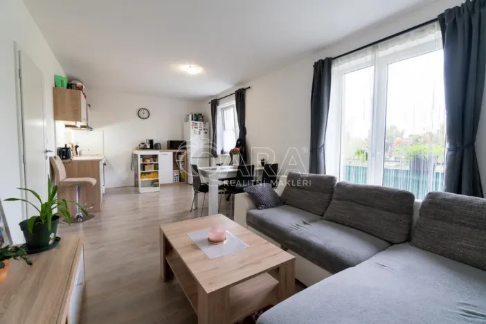 Prodej bytu 2+kk, Milovice - Mladá, Armádní, 53 m2