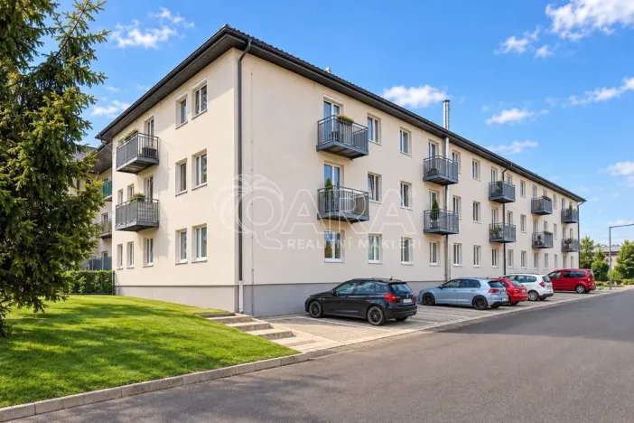 Prodej bytu 2+kk, Milovice - Mladá, Armádní, 53 m2