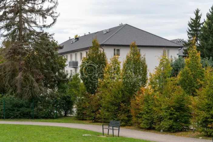 Prodej bytu 2+kk, Milovice - Mladá, Armádní, 53 m2