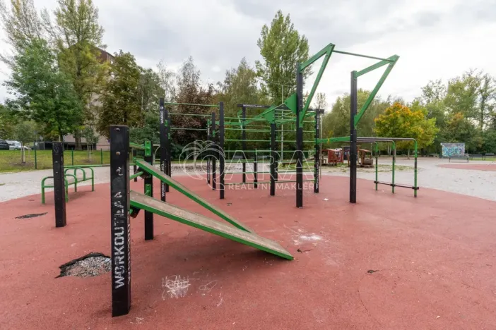 Prodej bytu 2+kk, Milovice - Mladá, Armádní, 53 m2