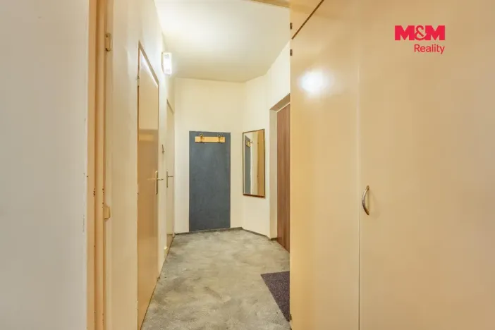 Prodej bytu 1+1, Kladno - Kročehlavy, Finská, 35 m2