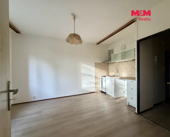 Pronájem bytu 1+1, Chomutov, Kyjická, 36 m2