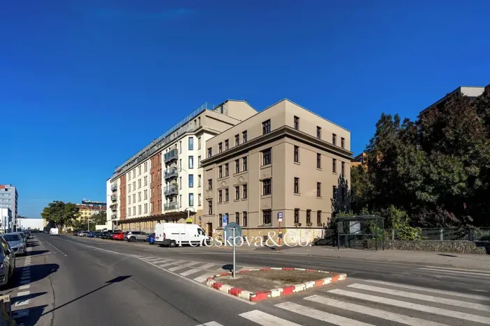 Pronájem bytu 1+kk, Praha - Holešovice, Jankovcova, 38 m2