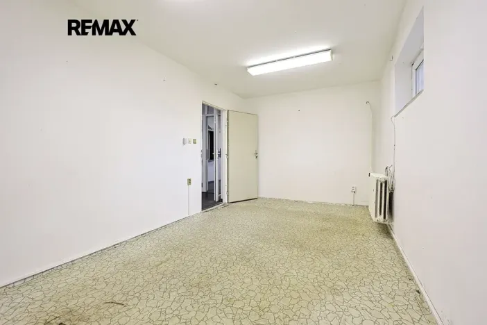 Pronájem obchodního prostoru, Plzeň, Na Roudné, 150 m2