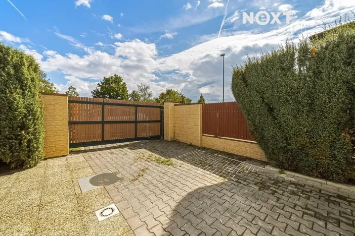 Prodej bytu 2+kk, Praha - Kyje, Vajgarská, 27 m2