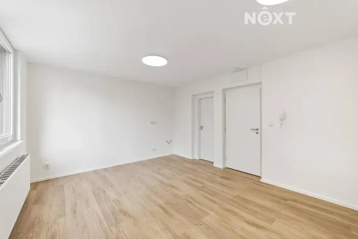 Prodej bytu 1+kk, Praha - Kyje, Vajgarská, 20 m2