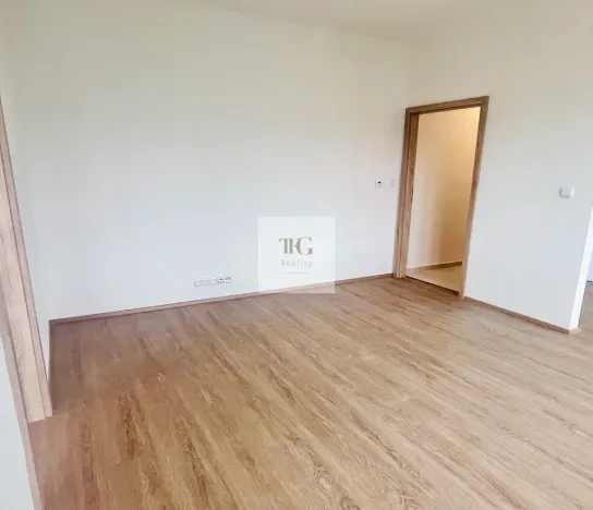 Prodej bytu 2+kk, Praha, Humpolecká, 44 m2