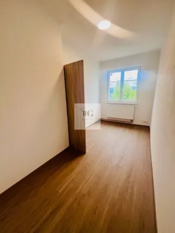 Prodej bytu 2+kk, Praha, Humpolecká, 44 m2