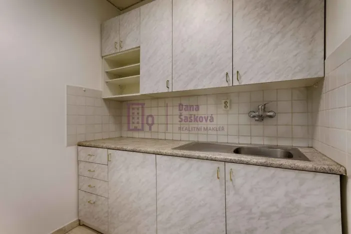 Pronájem kanceláře, Jindřichův Hradec - Jindřichův Hradec IV, Karlov, 36 m2