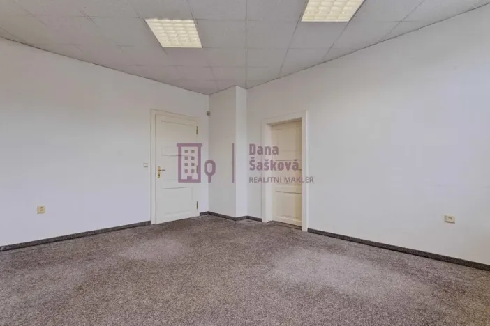 Pronájem kanceláře, Jindřichův Hradec - Jindřichův Hradec IV, Karlov, 36 m2